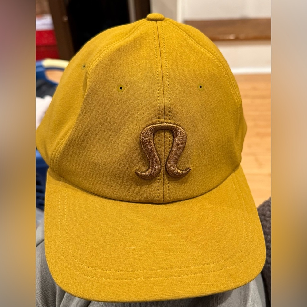 Lululemon Women's Baller Hat like new. Autumn Orange